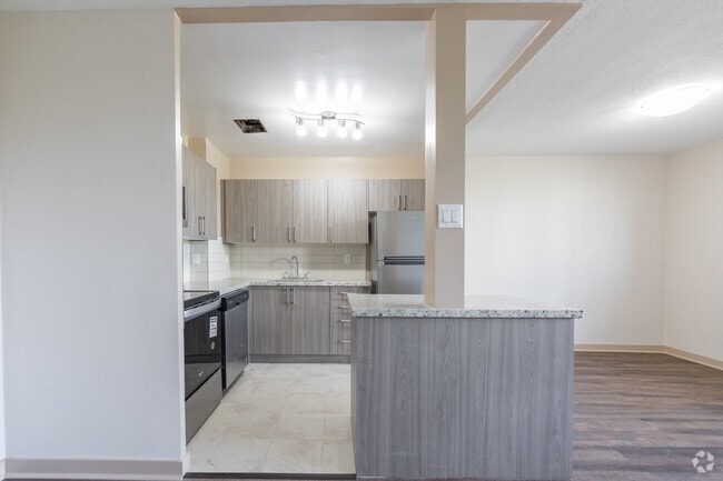 1BR, 1BA - Kitchen - Strathroy Manor