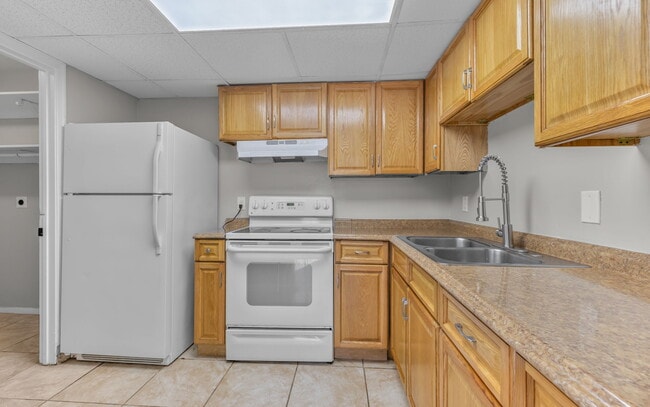 Photo - 809 Hampstead Ct