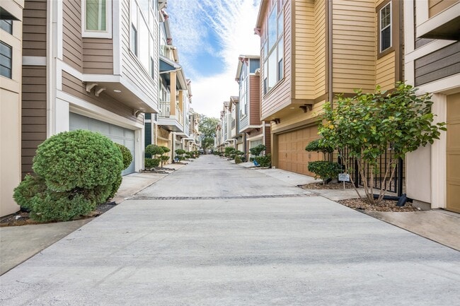 Photo - 769 Waverly St