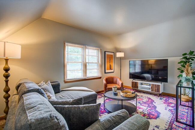 Photo - 3120 S 30th St Unidad ID1377384P