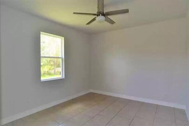 Photo - 1035 San Cristobal Ave