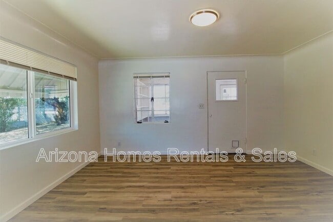 Photo - 3545 N Country Club Rd