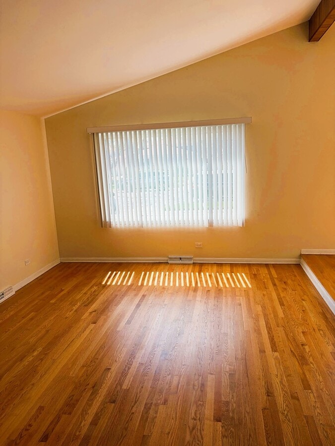 Photo - 5250 Jarvis Ave