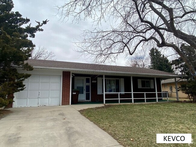 Building Photo - Ranch-Style Home in Campus West