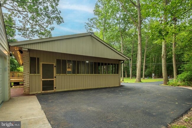 Photo - 16480 Ed Warfield Rd