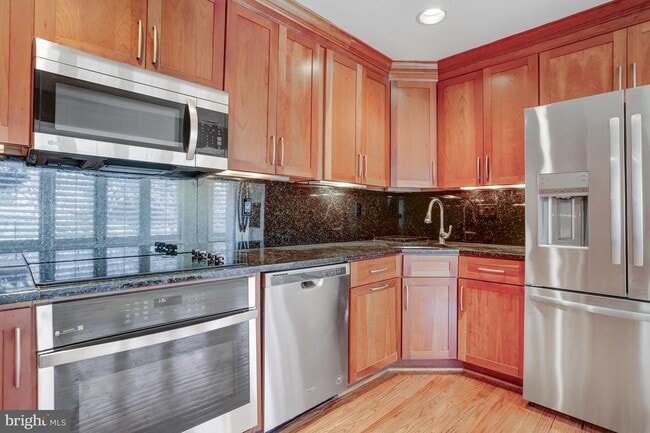 Photo - 7525 Salem Rd