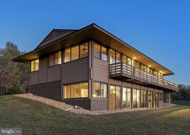 Building Photo - 72 Jordans Rd