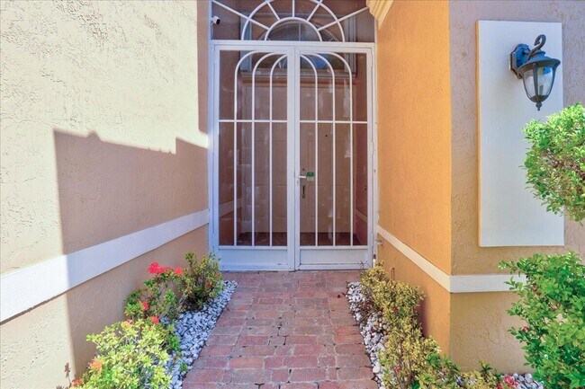 Photo - 15323 Fiorenza Cir