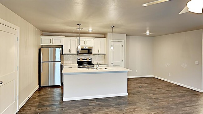 Photo - 5003 Avion Ct