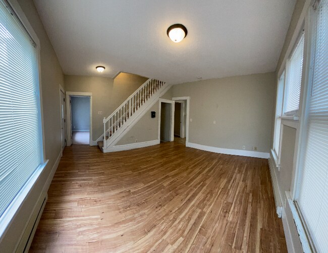 Photo - 1012 17th St N