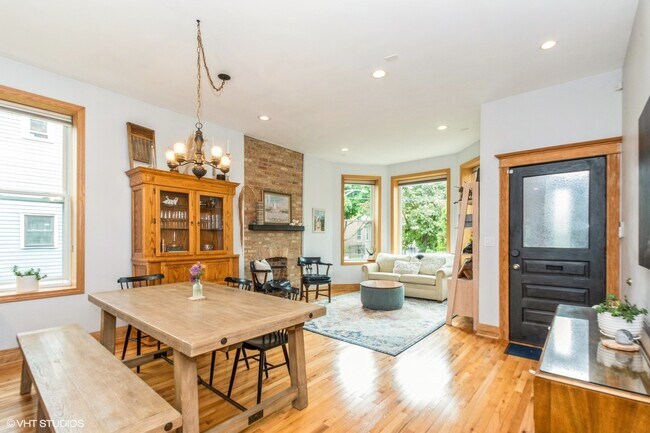 Photo - 3428 W Belden Ave Unidad 1