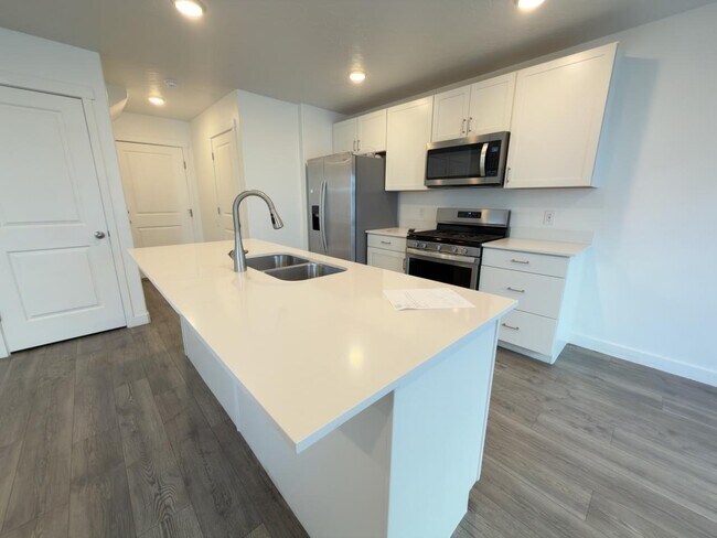 Photo - 223 Pier Ct