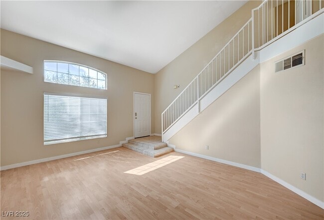 Photo - 10164 Tree Bark St