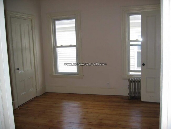 Photo - 55 Hillside St Unit 3