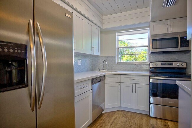 Photo - 18081 SE Country Club Dr Unit 141