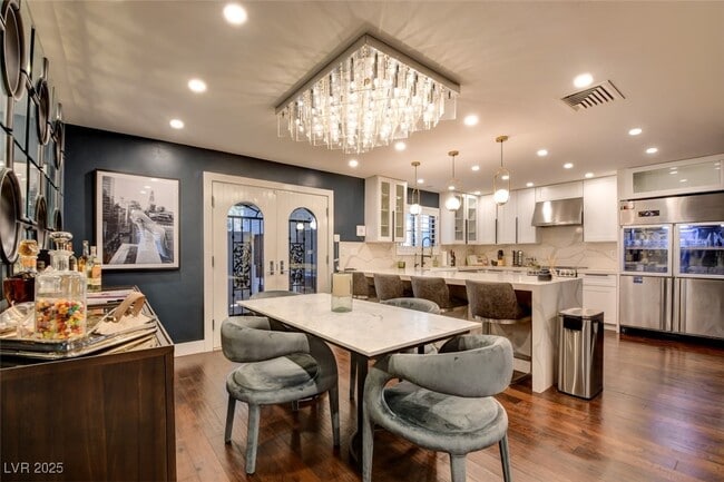 Building Photo - 626 Tam O Shanter Rental