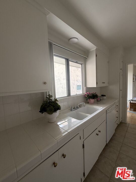 Building Photo - 10561 Missouri Ave Unit 5 Rental