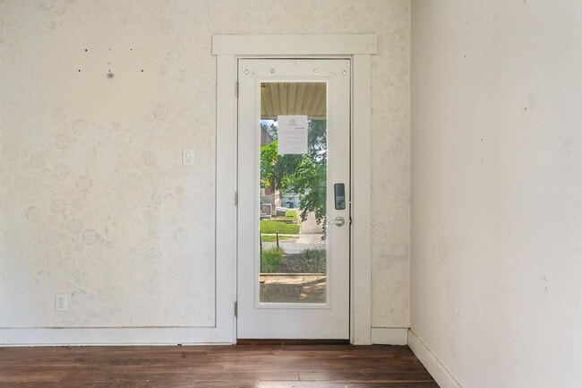 2225 Catalpa Dr.