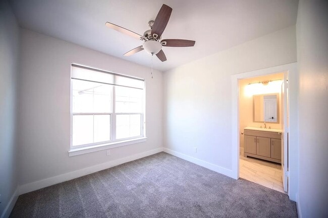 Photo - 2340 Benbrook Dr