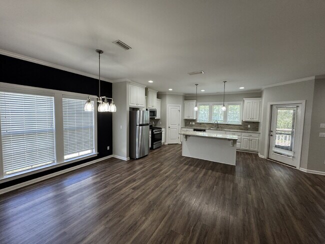 Photo - Available now FOR RENT in Dothan, AL!!