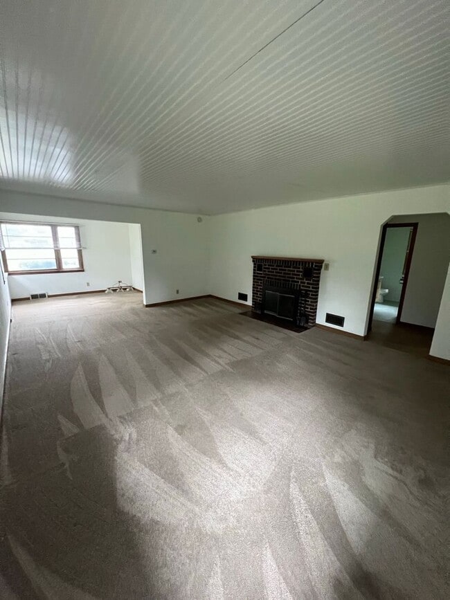 Photo - 2 Bedroom 1 Bath Single Family Home Available!