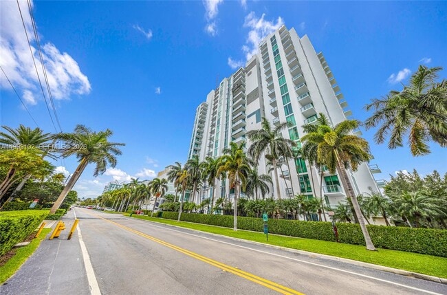 Building Photo - 7928 East Dr Unit 902