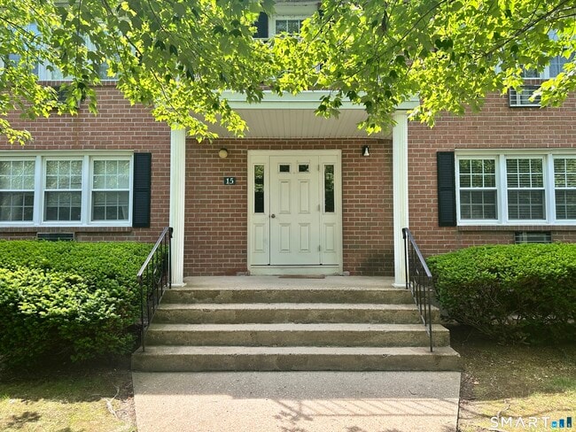 Building Photo - 5 Grandview Dr Unit 15C