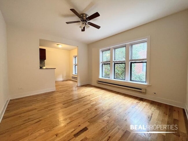Building Photo - 1 bedroom in CHICAGO IL 60613 Unit W2