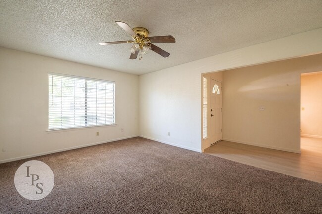 Photo - N.E. Fresno Home, 3BR/2BA, Blt 1988, POOL + Living & Family Rooms - Lots of Amenities!