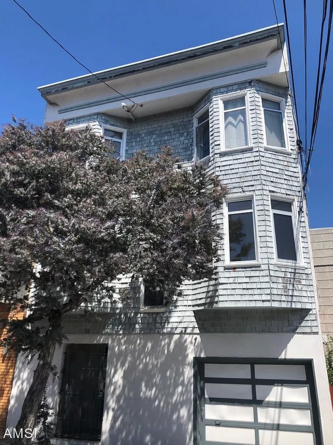 Top Floor Remodeled rent controlled apartm... - Top Floor Remodeled rent controlled apartm... Condo Unit 3