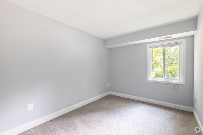 2BR, 1BA - 1,055SF