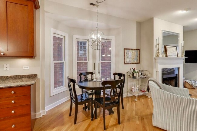 Photo - 1529 N Mohawk St