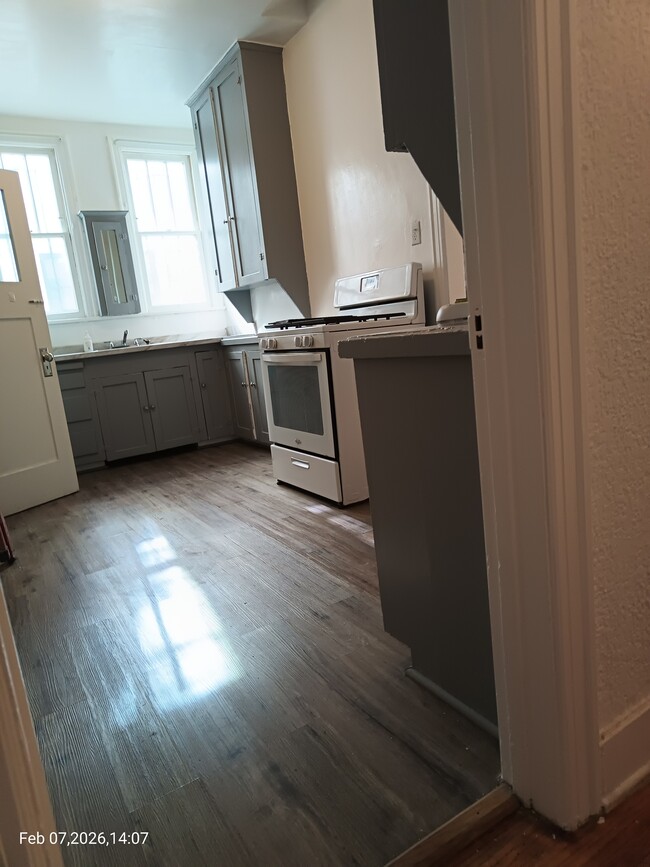 Photo - 427 N Genesee Ave Unit 427