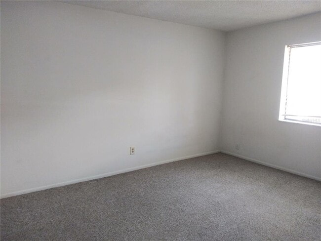 Photo - 127 Springwood Cir Unit H