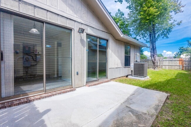 Photo - 1711 Bennetts End