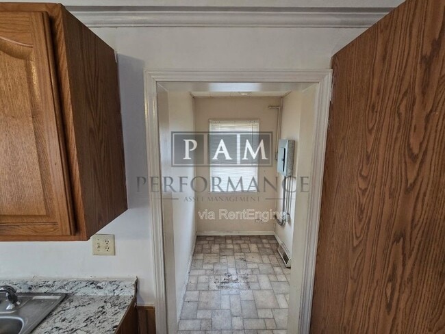 Photo - 1208 59th St