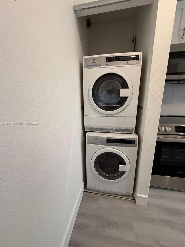 Photo - 365 SW 86th Ave Unit # 205