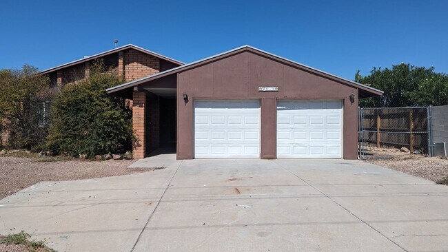 6801 N Camino De La Tierra