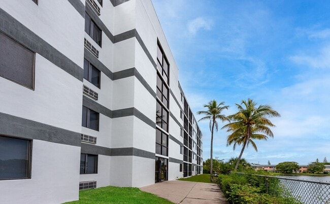 Photo - 280 Sierra Dr Unit Apt DL01