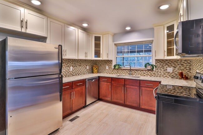 Photo - 248 Taliwa Dr