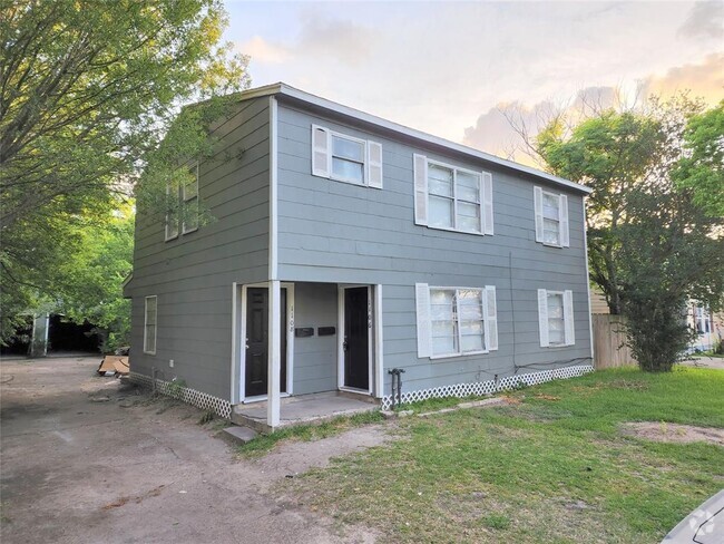 Building Photo - 1108 2nd St N Rental