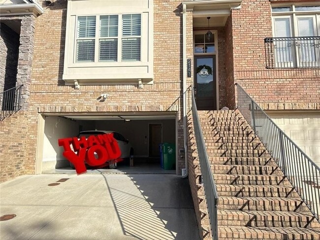 Photo - 2141 Coventry Dr