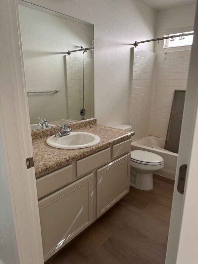 Photo - 1075 W 530 N