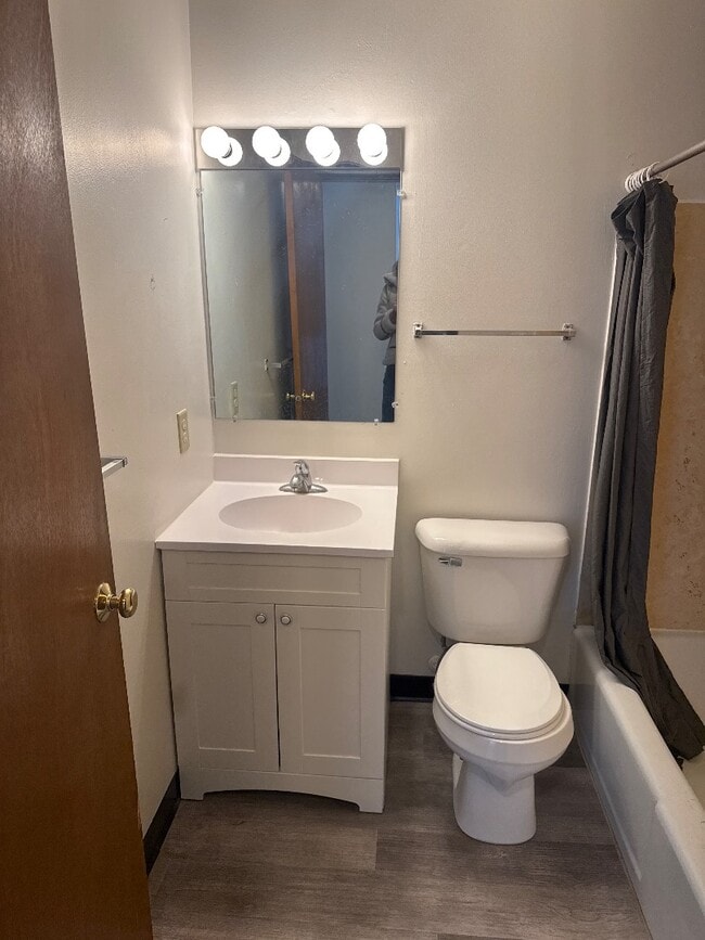 Photo - 701 Pirate Island Rd