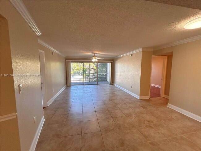 Photo - 4255 N University Dr Unit 214