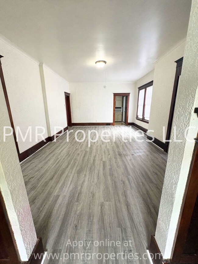 129 E Graham Ave