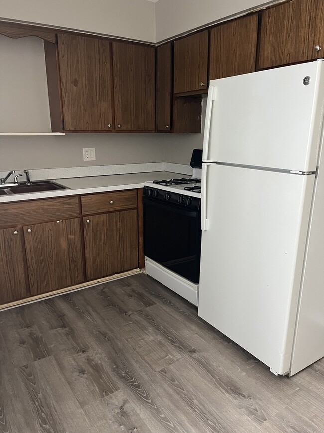 Photo - 7831 Roberts Rd Unit 2