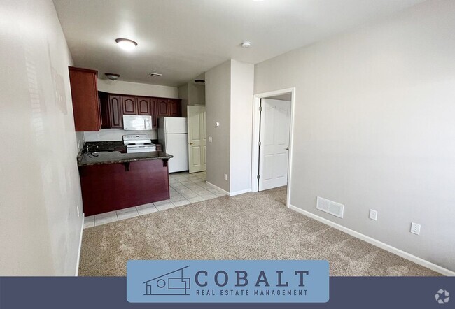 Building Photo - LUXURIOUSLY ELEGANT DESIGN 1 BDR APT