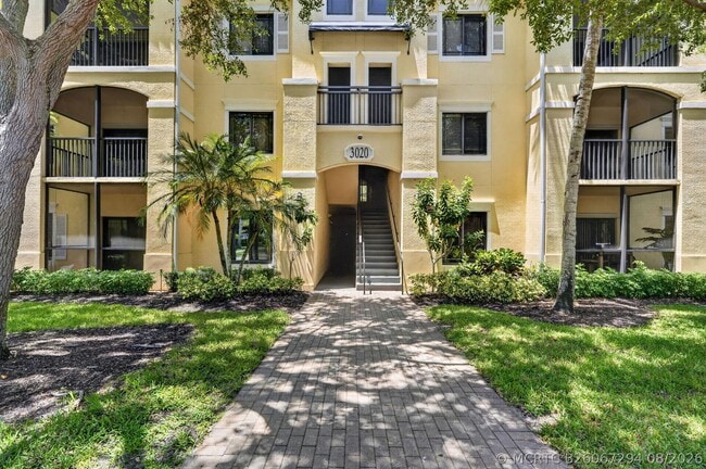Building Photo - 3020 Alcazar Pl Unit 308