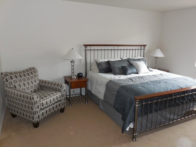 Floor Plan C- Bedroom - Autumn Ridge